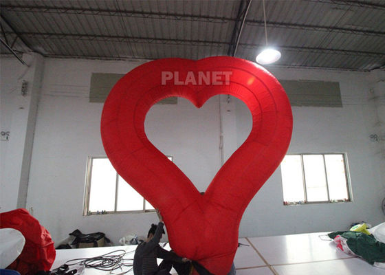 膨脹可能な広告の気球赤い愛中心をつける党LED